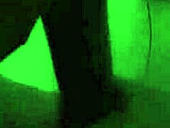 मेरी क्रिसमस बड़ी ब्लैक लंड गिफ्ट ले रही हूँ