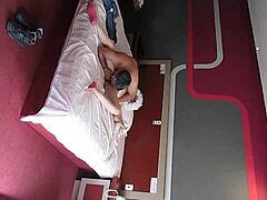 mi tio me chupa hasta mojarme toda