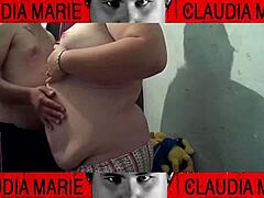 así es como le gusta que le coman el coño a la gorda.