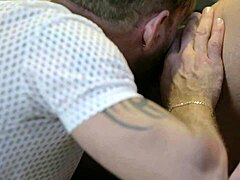 Blonde whore calls doorman for pussy eating 😈