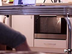 Wanna quick fuck before dinner, babe?