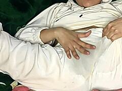 Yo, watch this blue amateur squirt hard to start the day!