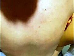 la hijastrastra era tan apretada que su padrastro usaba lubricante para penetrarla pero ella queria mas