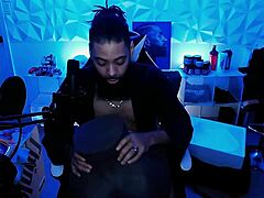 yo, majiikmontanaxxx shows off big booty bbw daisy doll! 🍑