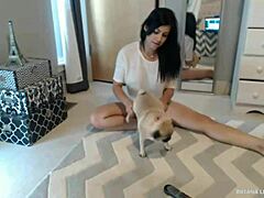 Briana Lee in Webcam Masturbation Show