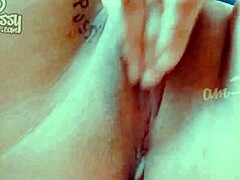 closeup amateur pussy fingering & rubbing
