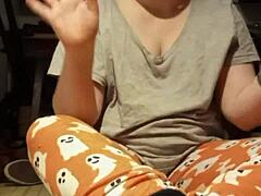 Smelly dirty feet teased in kinky POV amateur fetish clip