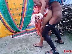 Desi Bhabi Handjob Outdoors Official Localsex31 Video!