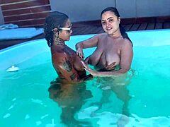 Tia E Sobrinha Surprised By Friends At Pool