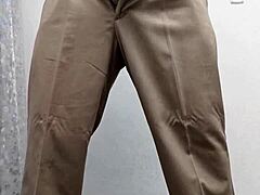 Maestro Caliente Se Saca La Leche