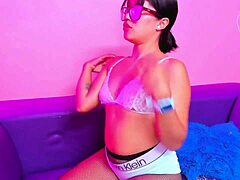 Girl Juggles to SUCK COCK Like a Pro!