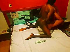 meu amigo africano, uhh, checking out my lil spot!