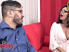 Meu enteado de 20 anos era virgem, então ensinei ele a transar! 😘