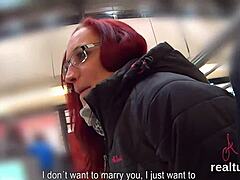 खूबसूरत चेक किटन मॉल में टेस्ड फिर पीओवी में पाउंडेड