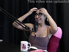 Renatinha Melo sneaks off for naughty outdoor fun with a gringo.