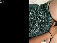 i sneaked into my stepbro's room cuz i was so horny 😏