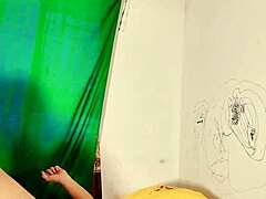 SLUTTY TEEN LOVES ANAL FUCK AND SUCK DICK IN THREESOME