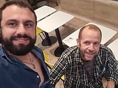 fomos no fast food comer mcbuceta!