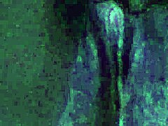 अपनी गीली चूत खोल रही हूँ चाटने के लिए 😍