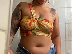 hey, i'm live and just unzipped to show how bad i wanna give it up