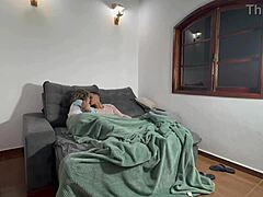 Fudendo a Esposa Enquanto o Corno Assistia Free Encounter