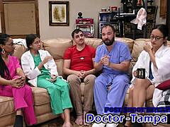 एरिया निकोल डॉक्टर टैंपा के साथ 2023 ईयरली फिजिकल अंडरगो करती है