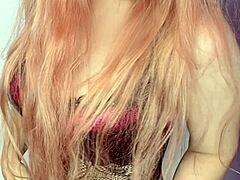Addicted to Me: Findom Goaldigger's Seductive Song in Fishnets