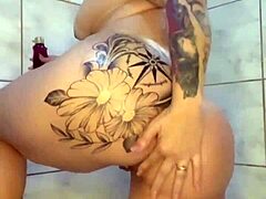 watched her dance then play with ass under shower 😍