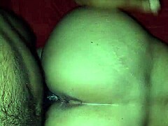 gostosa ficou de quatro para ganhar pirocada com lingerie e comida