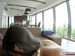 एक्सोटिक चूत क्रीम से भरकर चोदी गई