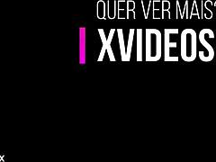 Kaity delivers total oral backstage