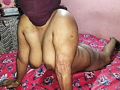 super hot desi bhabhi in sexy scene