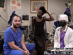 रीना एरम्स पीओवी रोलप्ले में इंटेंस फेस फकिंग और चेस्ट पर कम ब्लास्ट प्राप्त करती है