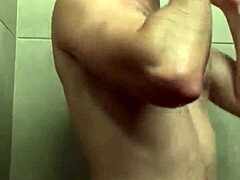 damn, beating off at home feels so good!