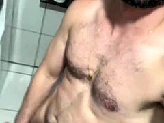 damn, beating off at home feels so good!