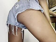 Vicky says, 'Watch my ass shake.'