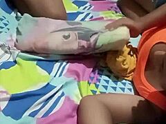 mi hijastra me dio una buena mamada para salir, pero era mi sobrina hermosa