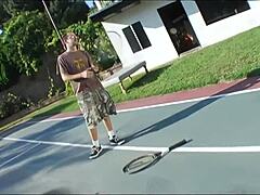 वेनिसा लेन मिशनरी और काउगर्ल में बहुत हॉर्नी है मॉन्स्टर लंड के साथ