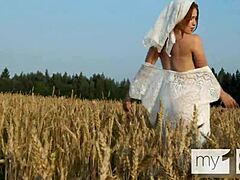 my18teen cutie strolls field to finger her tight pussy outdoors