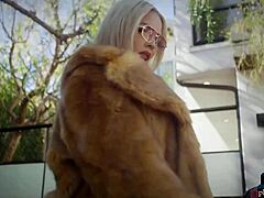 Alexis Texas does hot striptease on car