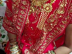 ओह वाऊ, यह एक्सोटिक बेंट ओवर लिकिंग और फकिंग पब्लिक क्रीमपाई में लीड करती है बेडरूम में...