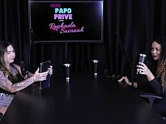 चार्लोटी लाइव डिमांड्स डिस्कस करने के बाद स्ट्रिपर बनती है