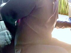 क्या तुम सिर्फ मेरे साथ इस पब्लिक एनल क्रीमपाई में जाएंगे मॉन्स्टर लंड के साथ?