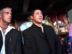 एमी अज़ुरा, लूना लक्स, और नताली डेंजेलो डबल पेनिट्रेशन सेक्स में 😍