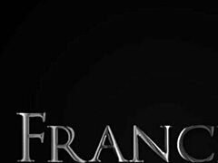 वो स्लट्टी रेडहेड कास्टिंग में चूत चाटी, डॉगी स्टाइल चुदाई, और राइडिंग करके मुँह में कम?