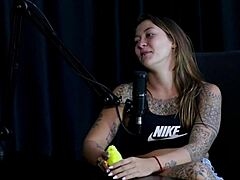 I can't believe Flor de Damiana wants to fuck two men after kissing a celebrity