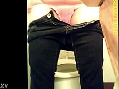 Detailed Spying On People In The Toilet