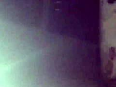 Comendo o cu da casada na frente do marido.