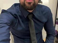 Hung daddy says, I'm jerking off hard.