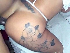 Sexo Pegado no Sofá com Moreno